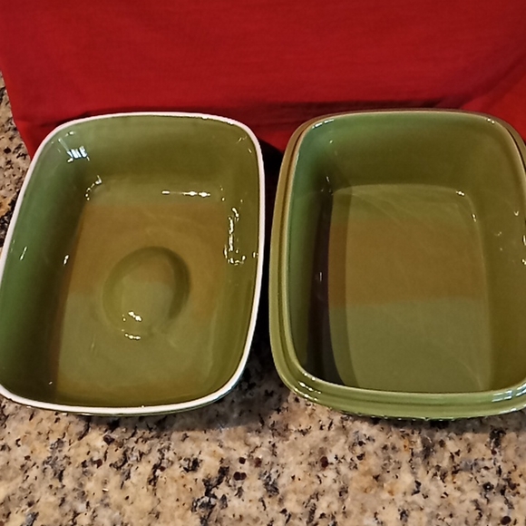 TEMP-TATIONS Presentable Ovenware Covered Green Casserole Dish. 4 Qt. by Tara. - Picture 4 of 16